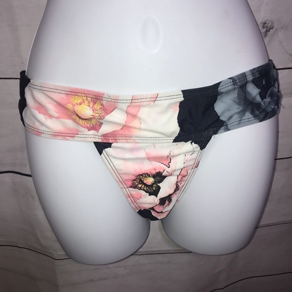 NEW! Cupshe High Waist Floral Bikini Bottom Medium